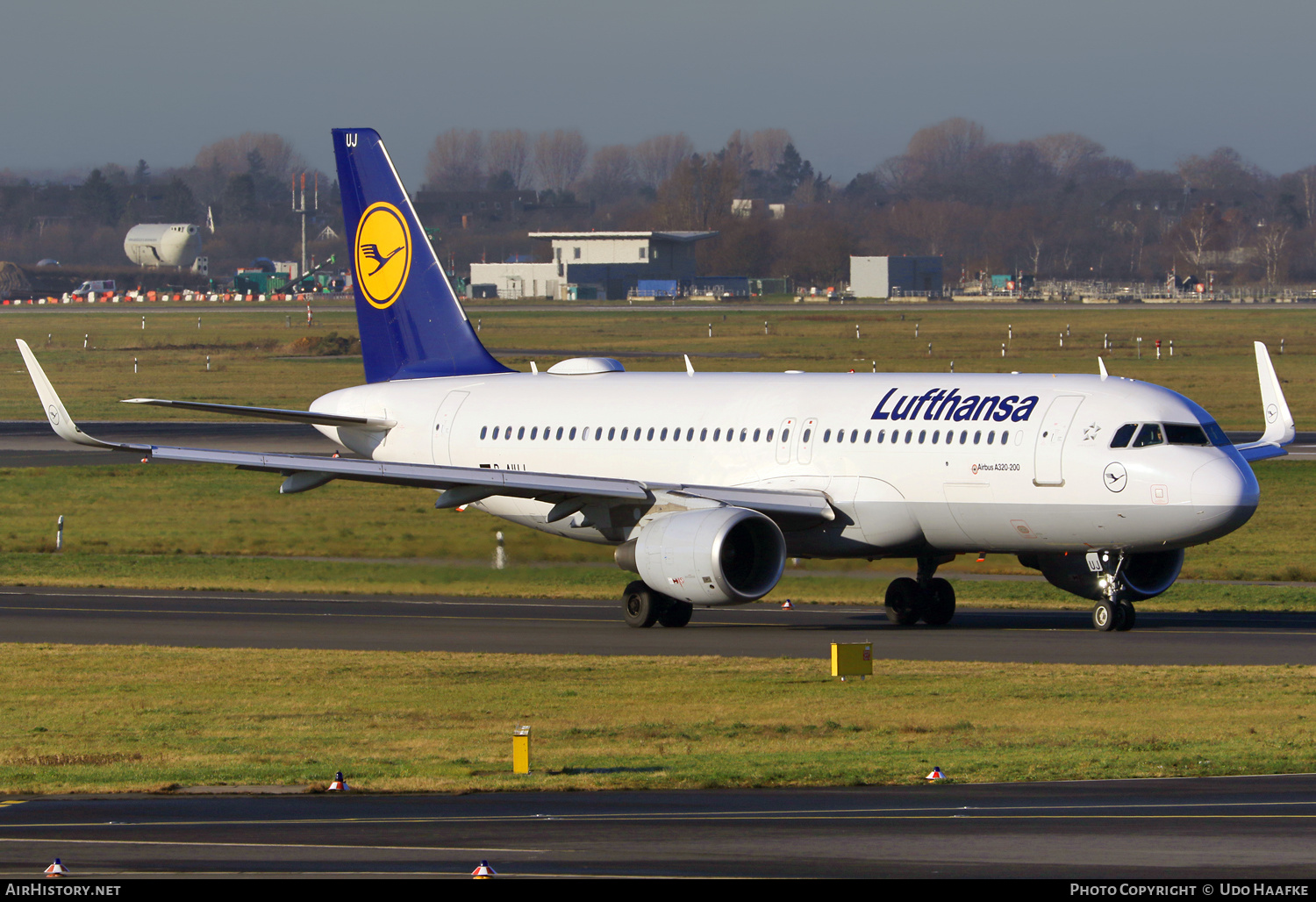 Aircraft Photo of D-AIUJ | Airbus A320-214 | Lufthansa | AirHistory.net #523445