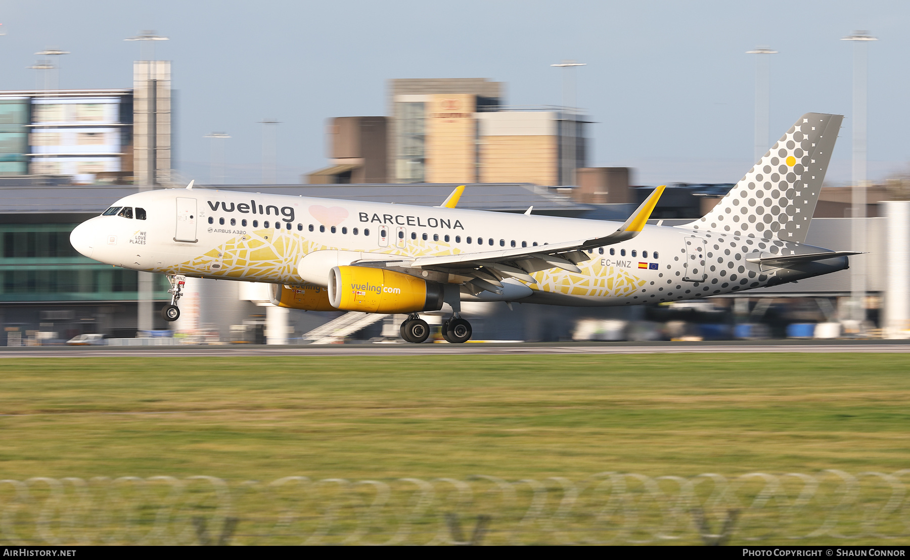 Aircraft Photo of EC-MNZ | Airbus A320-232 | Vueling Airlines | AirHistory.net #523464