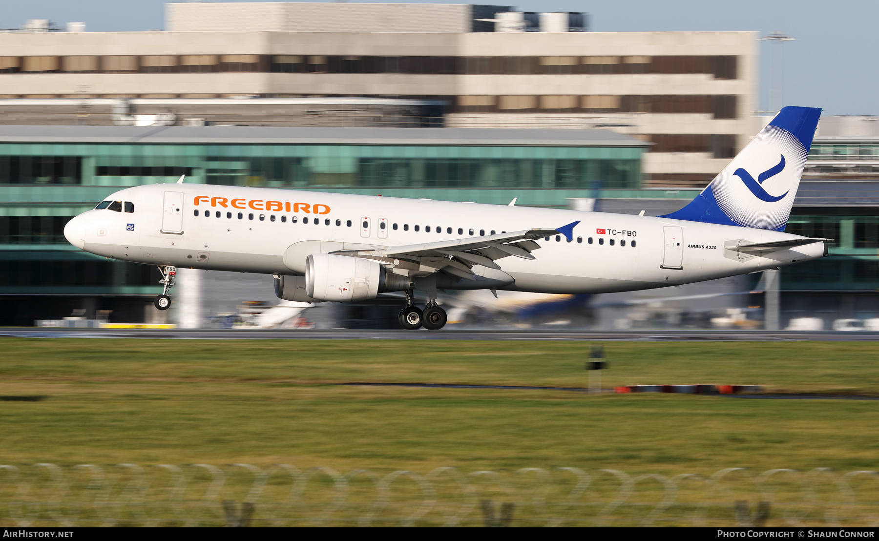 Aircraft Photo of TC-FBO | Airbus A320-214 | Freebird Airlines | AirHistory.net #523523