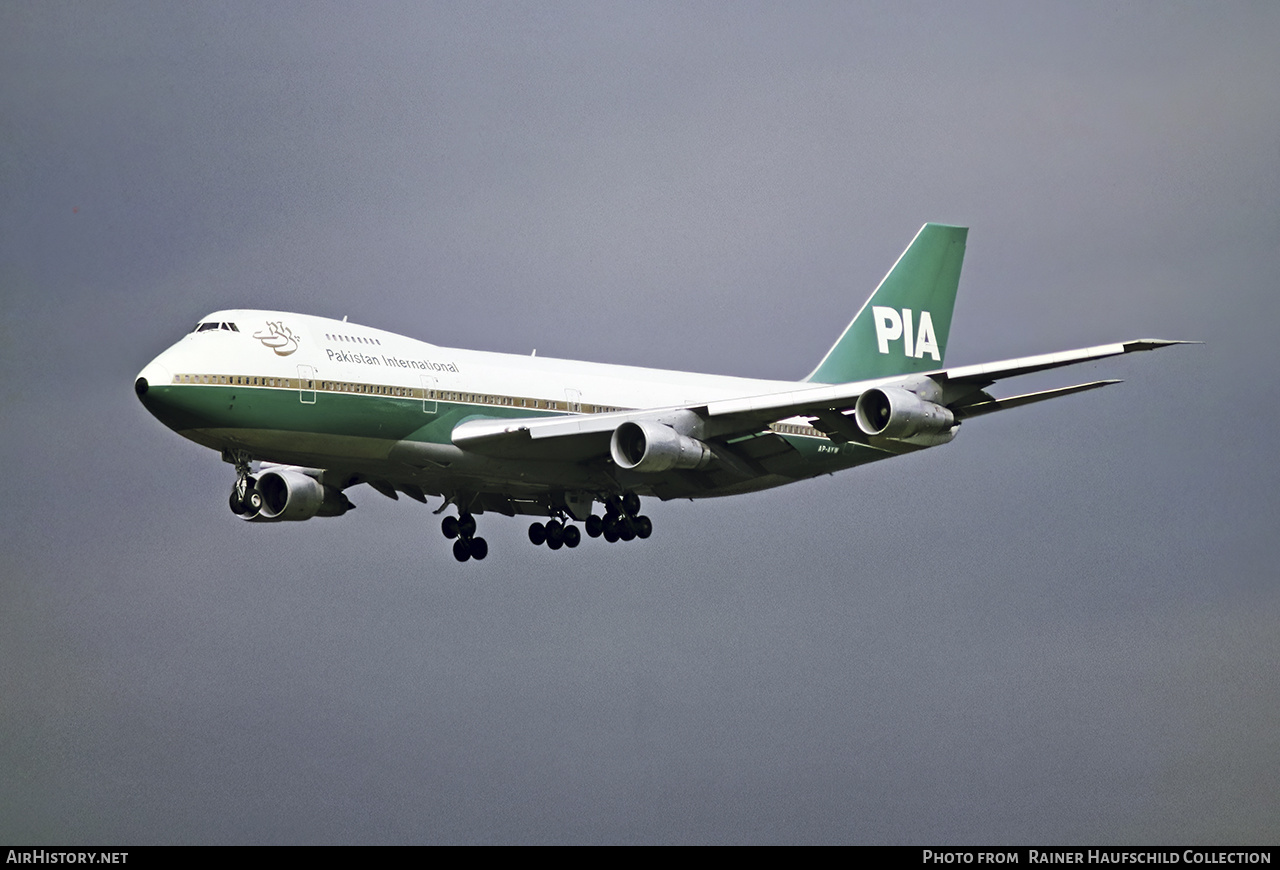Aircraft Photo of AP-AYW | Boeing 747-282B | Pakistan International Airlines - PIA | AirHistory.net #523527