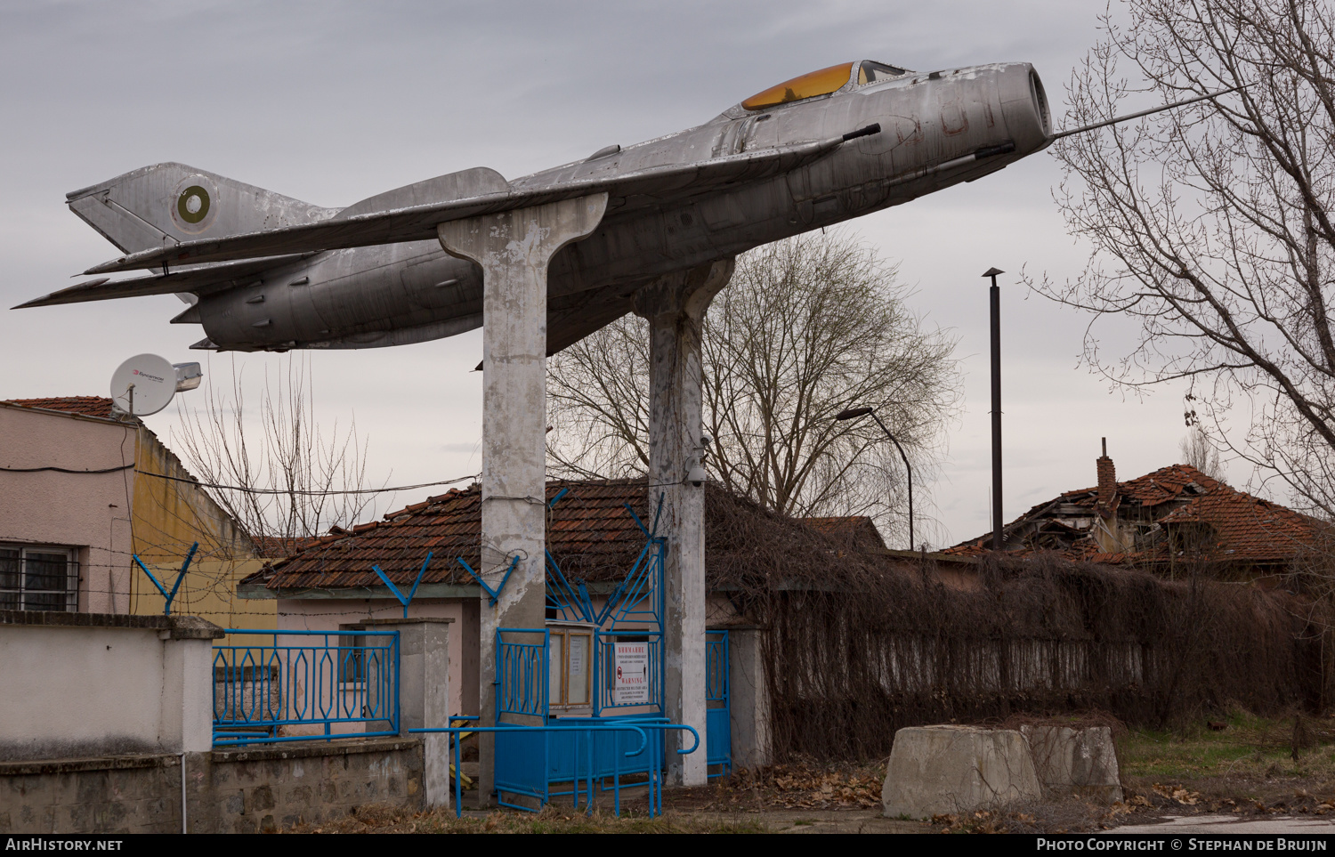 Aircraft Photo of 681 | Mikoyan-Gurevich MiG-19S | Bulgaria - Air Force | AirHistory.net #523561
