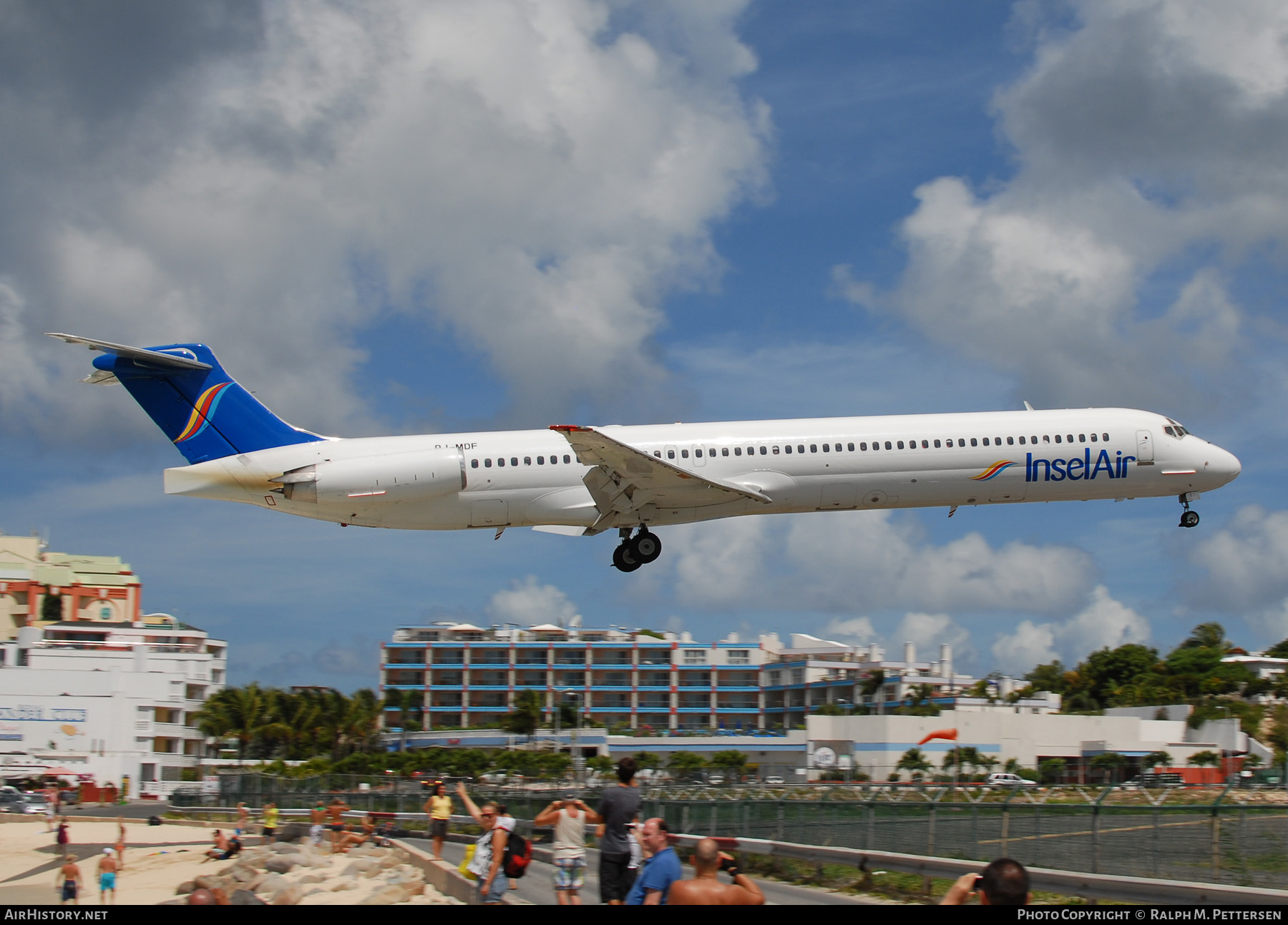 Aircraft Photo of PJ-MDF | McDonnell Douglas MD-83 (DC-9-83) | Insel Air | AirHistory.net #523584