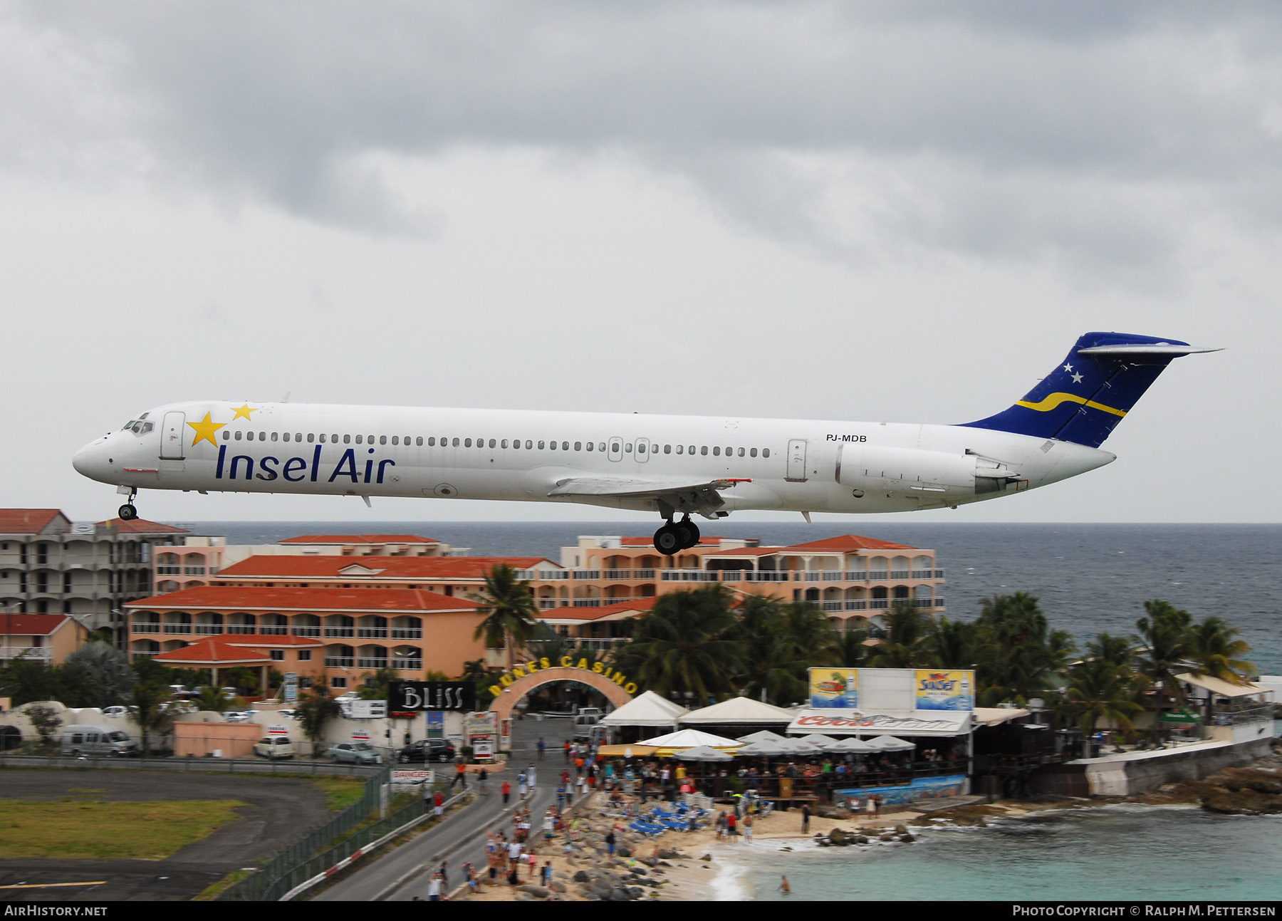 Aircraft Photo of PJ-MDB | McDonnell Douglas MD-82 (DC-9-82) | Insel Air | AirHistory.net #523646