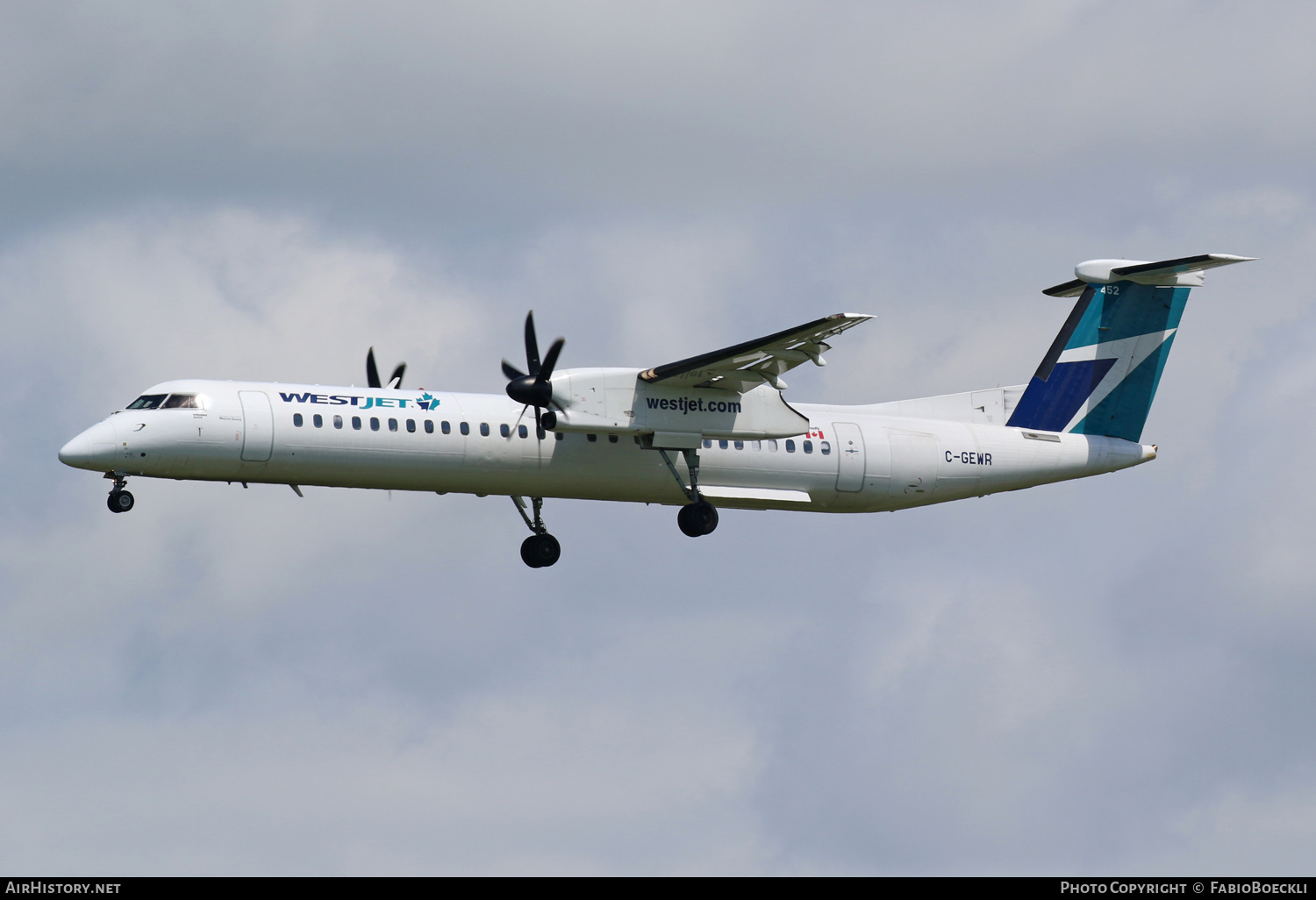 Aircraft Photo of C-GEWR | Bombardier DHC-8-402 Dash 8 | WestJet | AirHistory.net #523722
