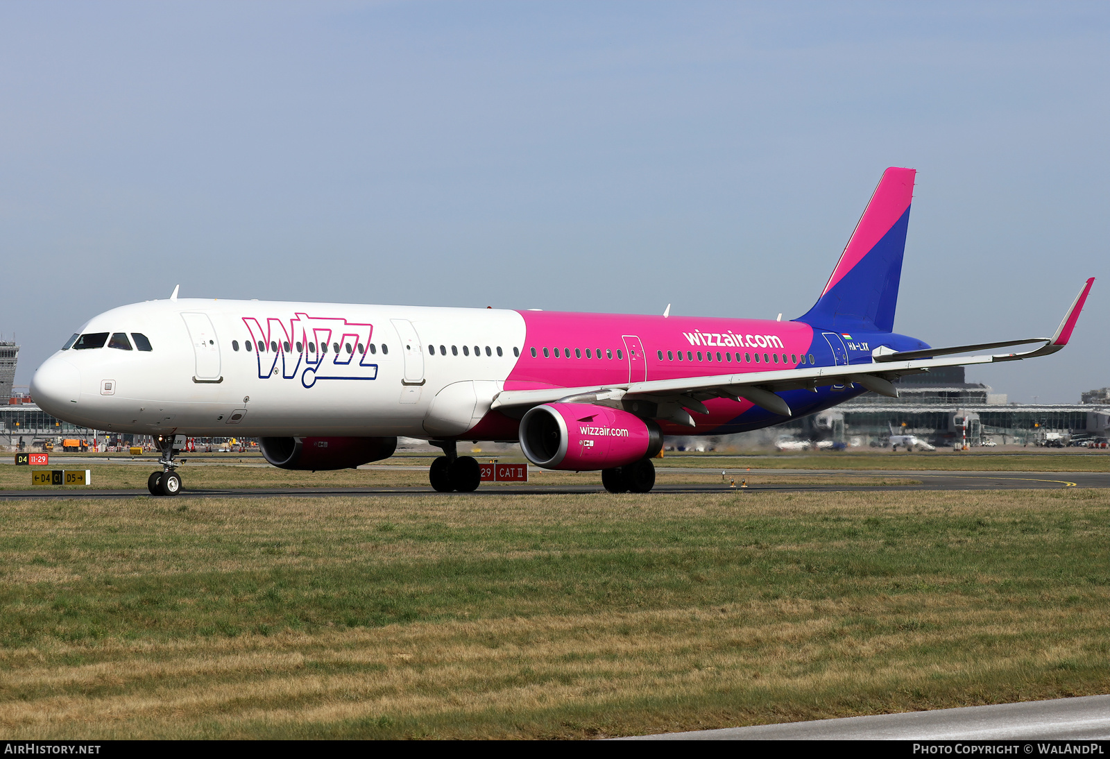 Aircraft Photo of HA-LXK | Airbus A321-231 | Wizz Air | AirHistory.net #523764