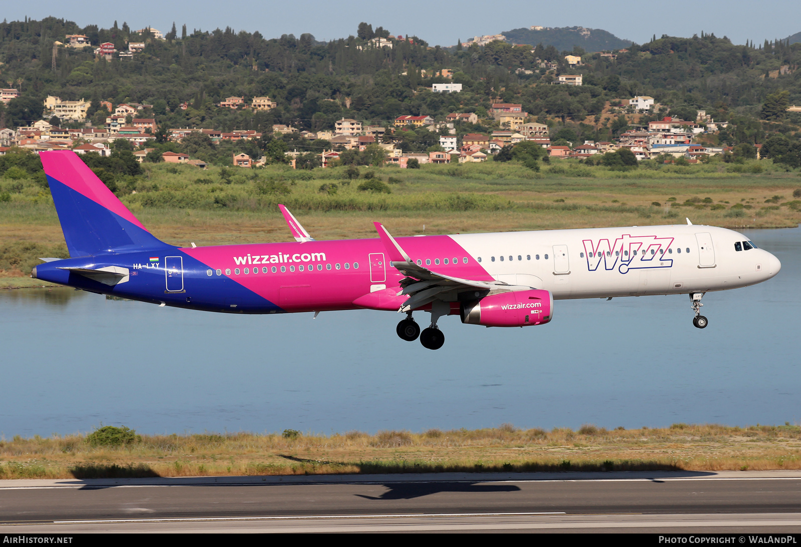 Aircraft Photo of HA-LXY | Airbus A321-231 | Wizz Air | AirHistory.net #523817