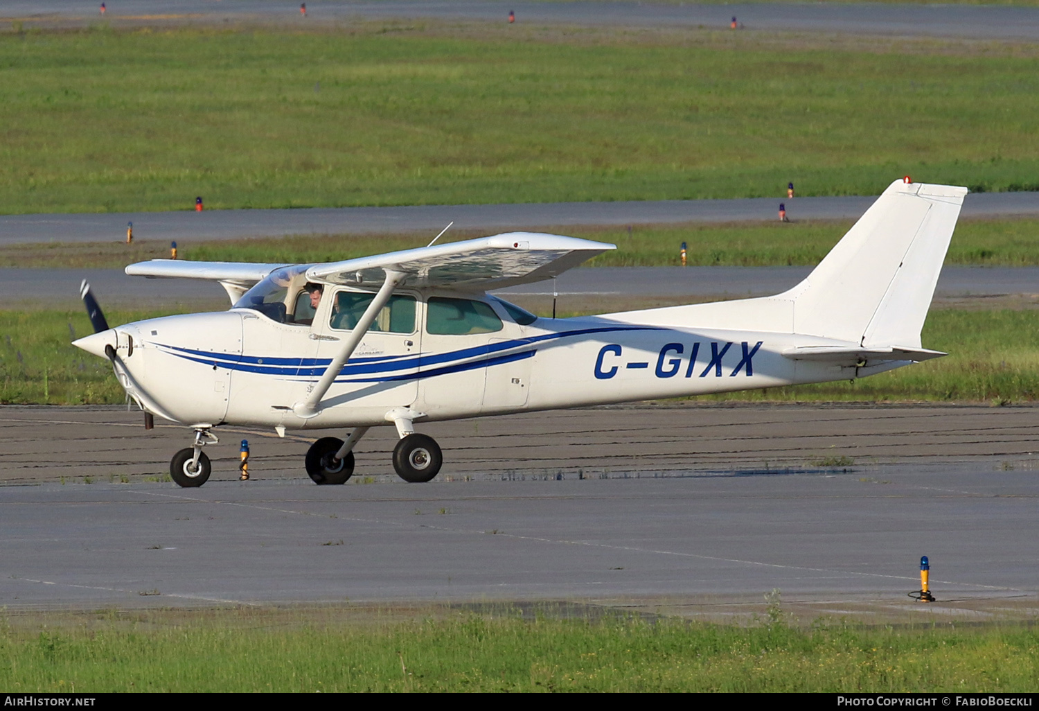 Aircraft Photo of C-GIXX | Cessna 172N Skyhawk II | AirHistory.net #523818