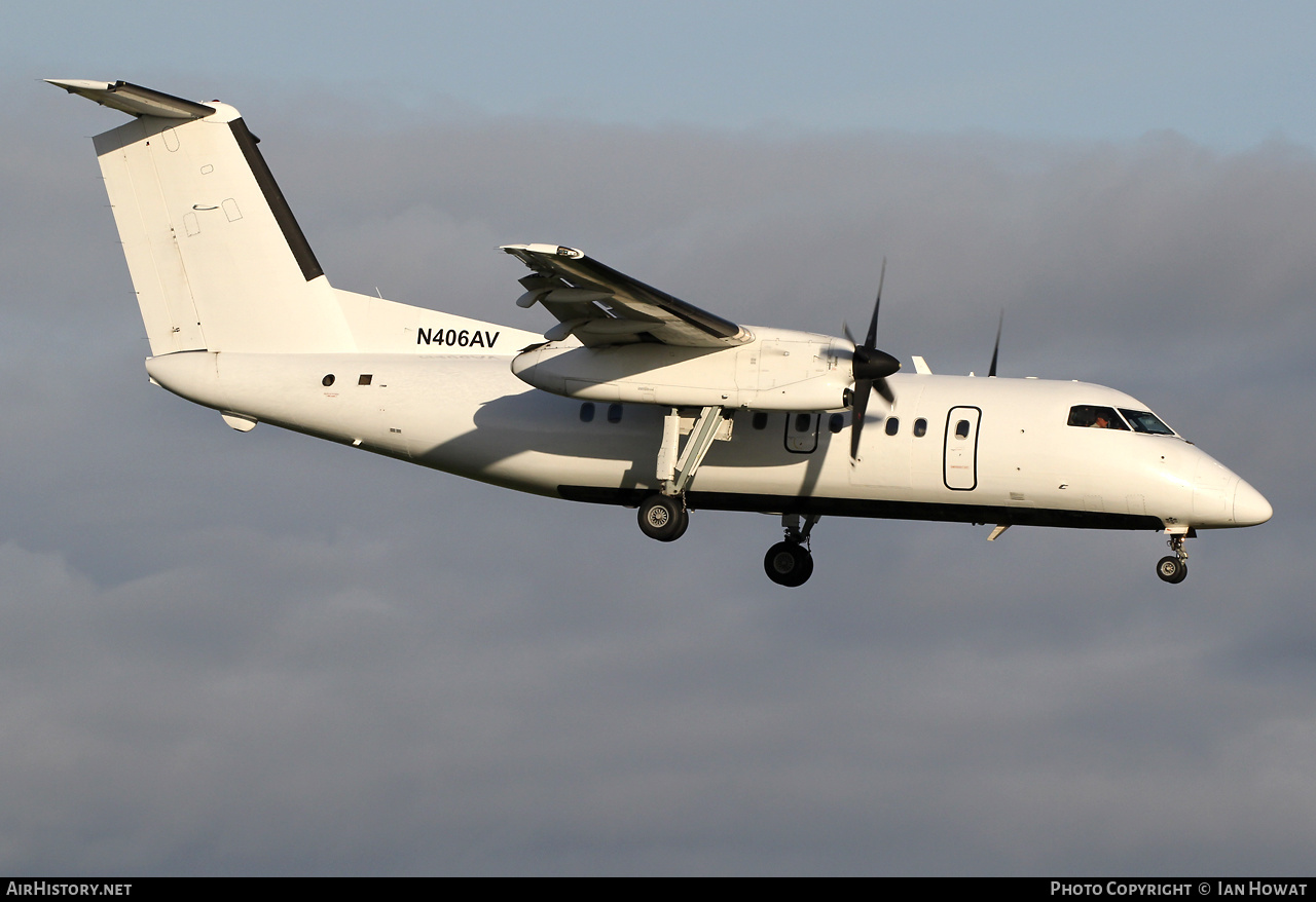 Aircraft Photo of N406AV | De Havilland Canada DHC-8-201 Dash 8 | AirHistory.net #523858