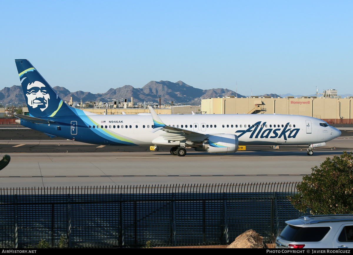 Aircraft Photo of N946AK | Boeing 737-9 Max 9 | Alaska Airlines | AirHistory.net #523963