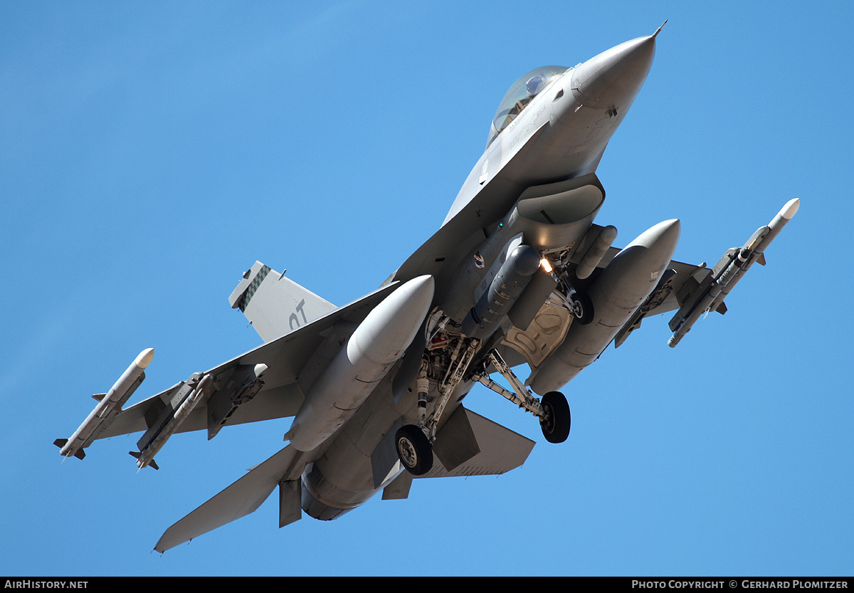 Aircraft Photo of 90-0809 / AF90-809 | General Dynamics F-16CM Fighting Falcon | USA - Air Force | AirHistory.net #524134