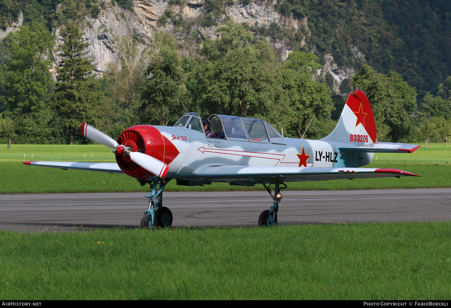 Aircraft Photo of LY-HLZ / 833206 | Yakovlev Yak-52 | AirHistory.net #524202