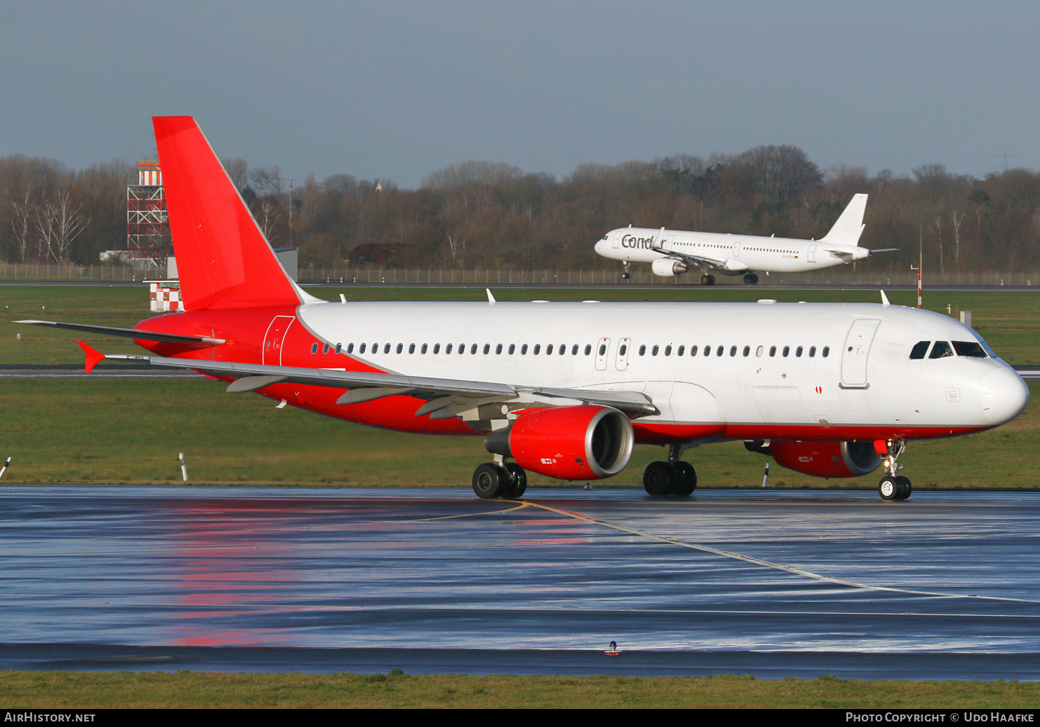 Aircraft Photo of D-AEUD | Airbus A320-214 | Eurowings | AirHistory.net #524327