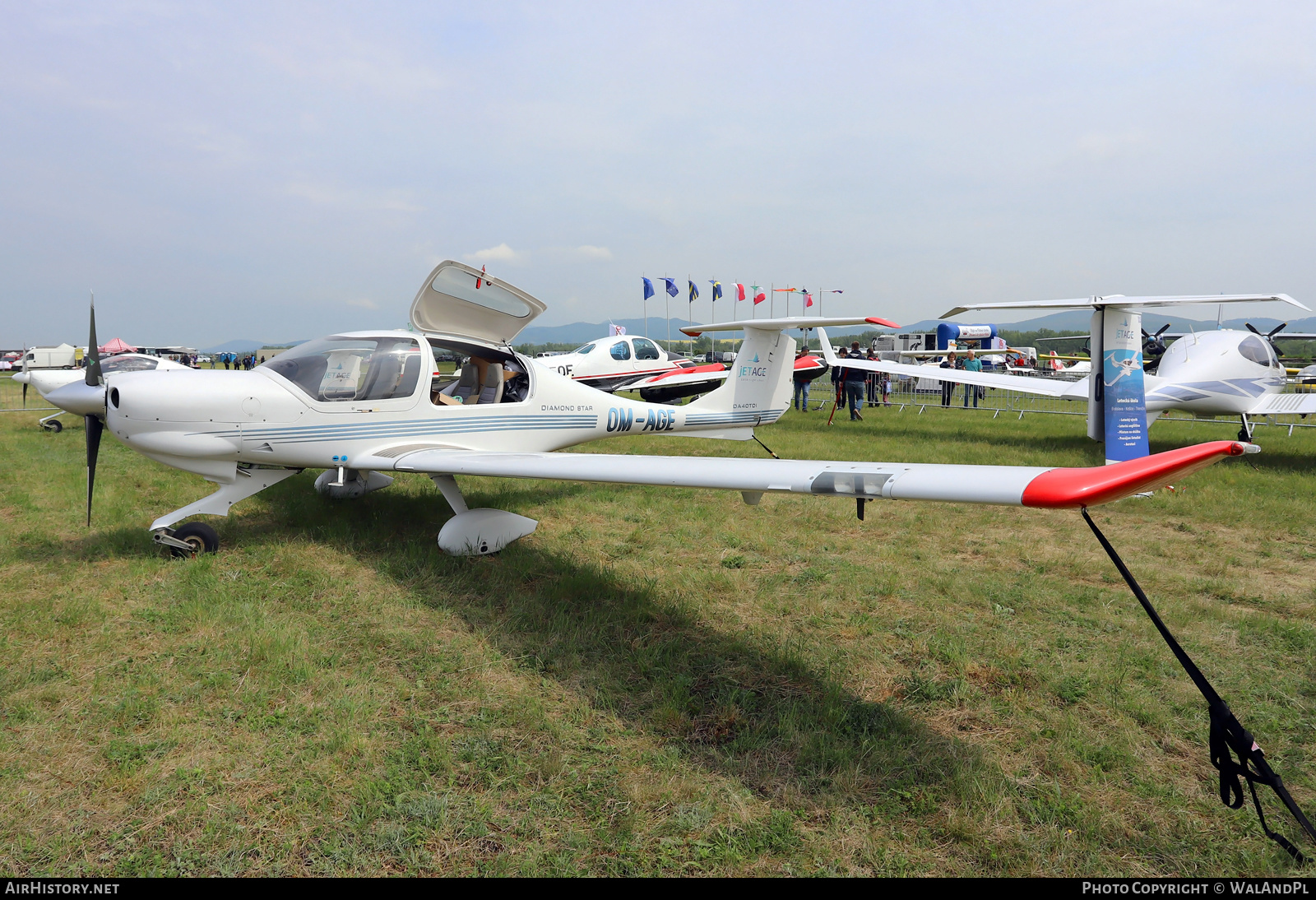 Aircraft Photo of OM-AGE | Diamond DA40D Diamond Star TDI | JetAge | AirHistory.net #524402
