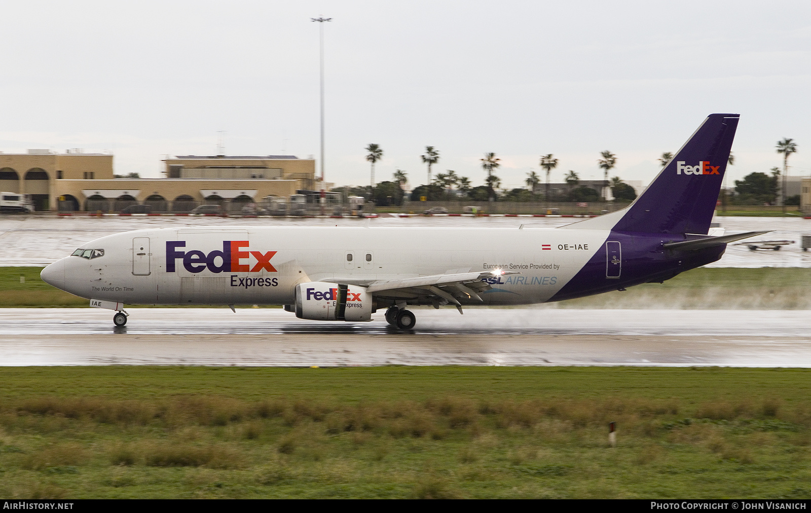 Aircraft Photo of OE-IAE | Boeing 737-4Q8(SF) | FedEx Express | AirHistory.net #524478