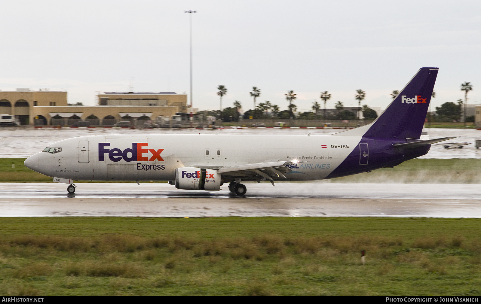 Aircraft Photo of OE-IAE | Boeing 737-4Q8(SF) | FedEx Express - Federal Express | AirHistory.net #524478