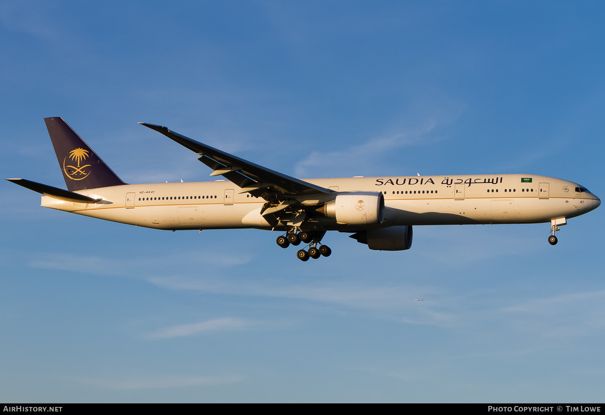 Aircraft Photo of HZ-AK41 | Boeing 777-300/ER | Saudia - Saudi Arabian Airlines | AirHistory.net #524517