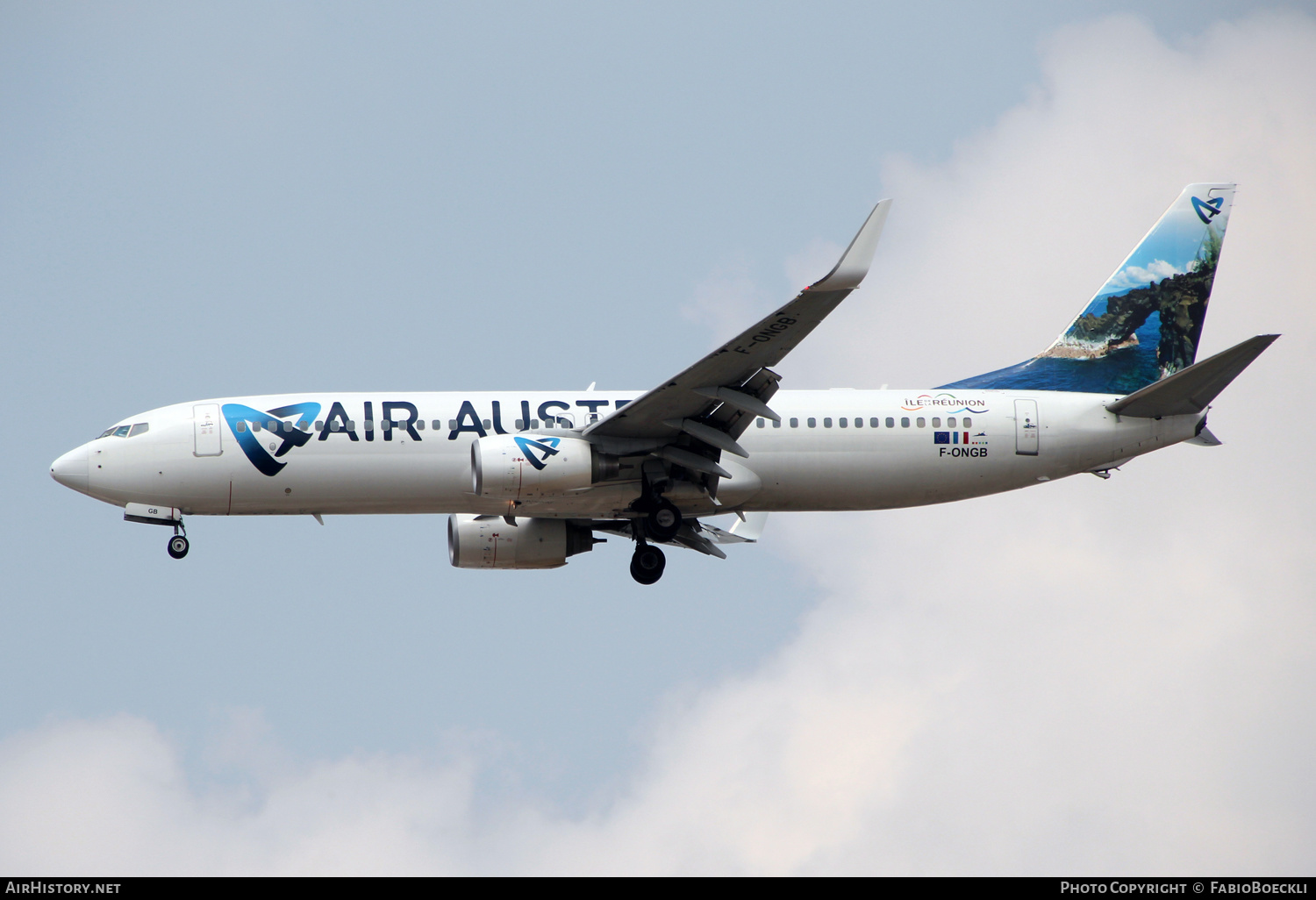 Aircraft Photo of F-ONGB | Boeing 737-89M | Air Austral | AirHistory.net #524527