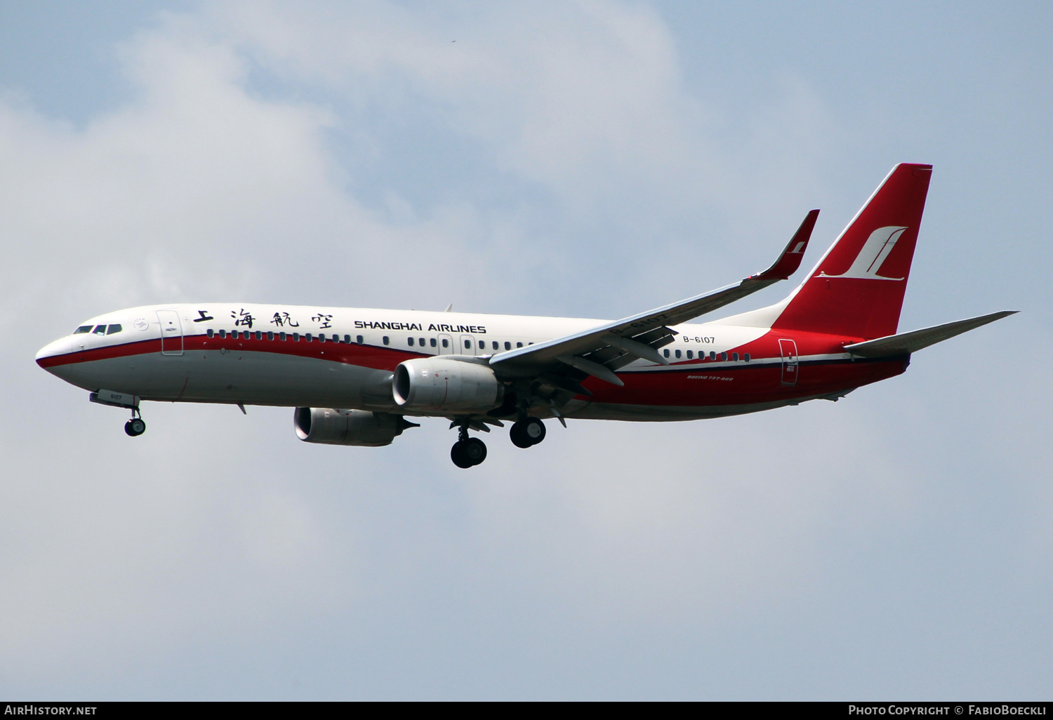 Aircraft Photo of B-6107 | Boeing 737-89P | Shanghai Airlines | AirHistory.net #524693