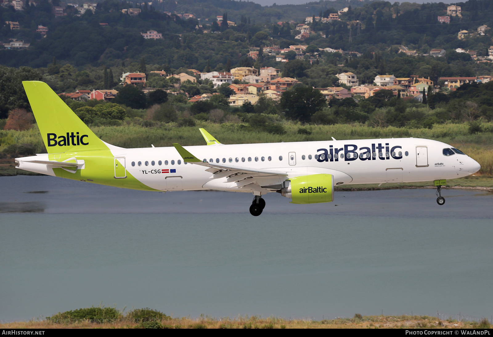 Aircraft Photo of YL-CSG | Bombardier CSeries CS300 (BD-500-1A11) | AirBaltic | AirHistory.net #524714