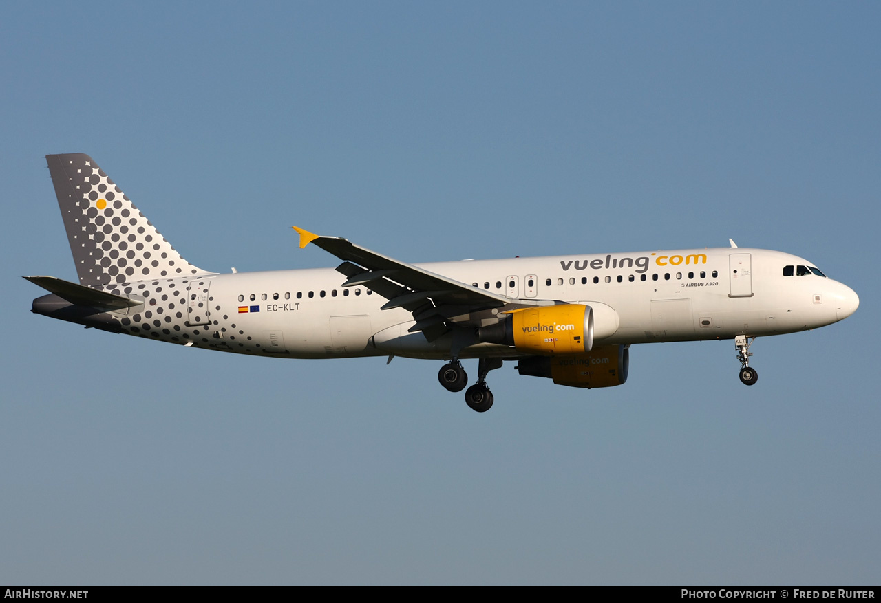 Aircraft Photo of EC-KLT | Airbus A320-216 | Vueling Airlines | AirHistory.net #524739
