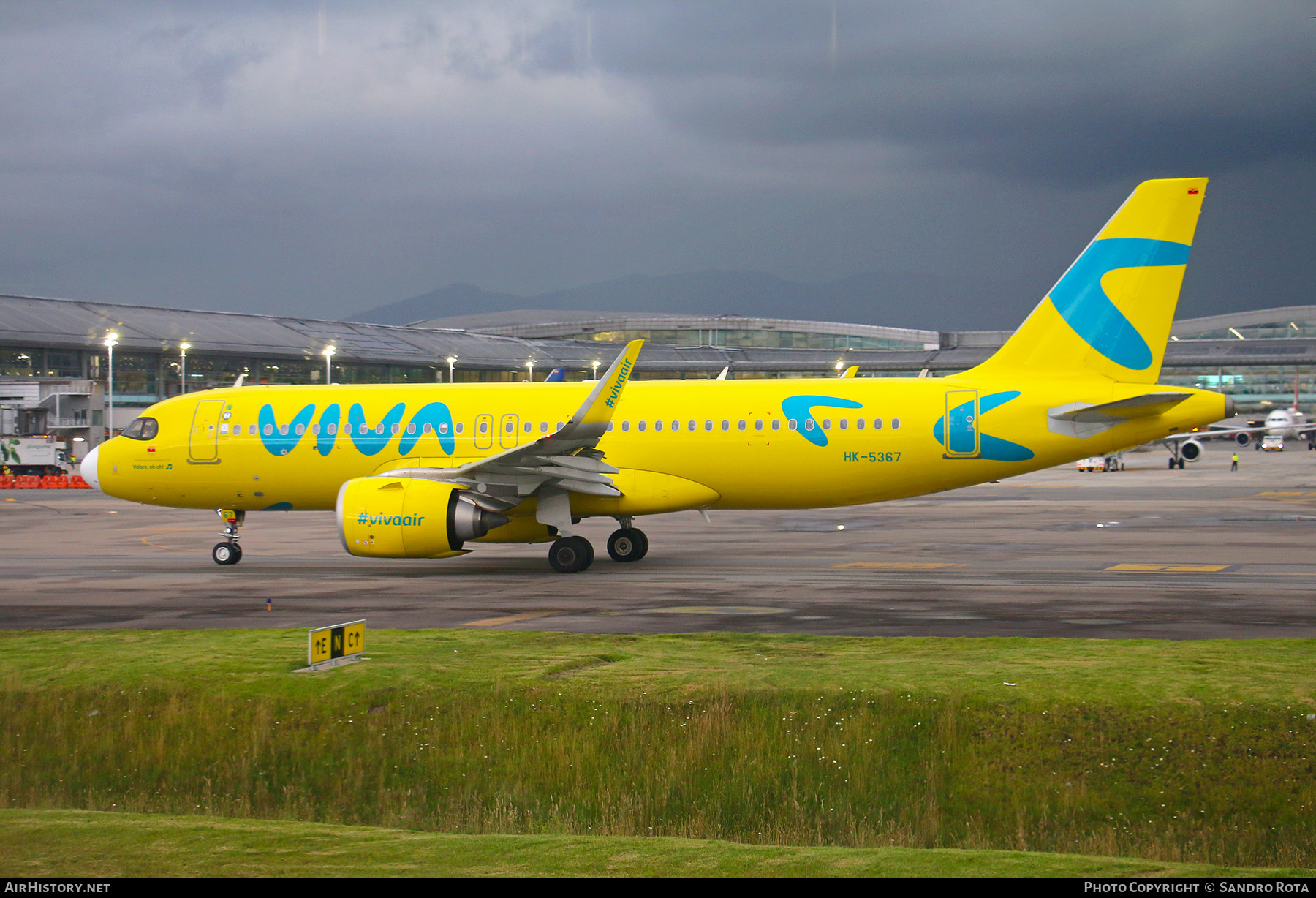 Aircraft Photo of HK-5367 | Airbus A320-251N | Viva Air | AirHistory.net #524783