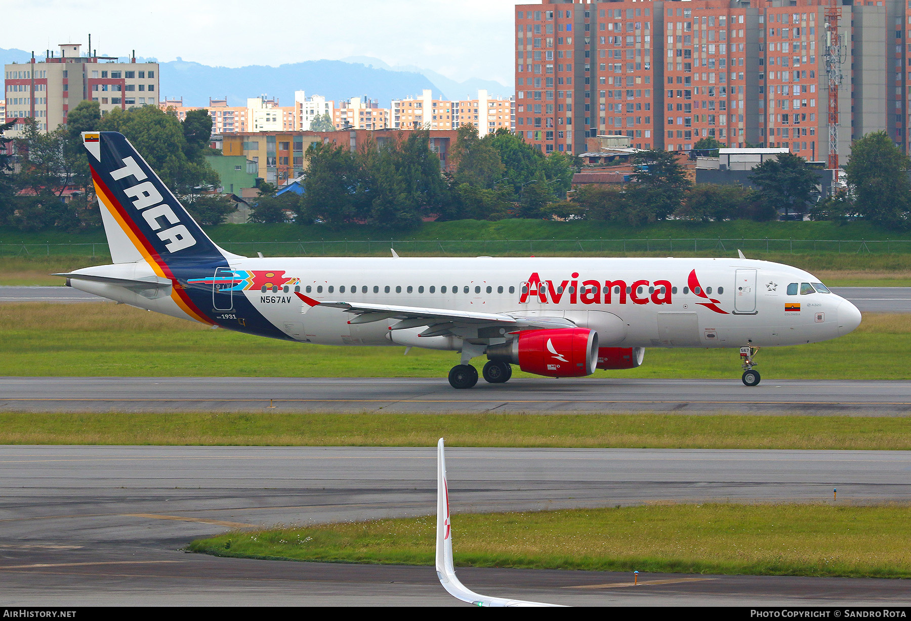 Aircraft Photo of N567AV | Airbus A320-214 | Avianca | TACA - Transportes Aéreos Centro Americanos | AirHistory.net #524851