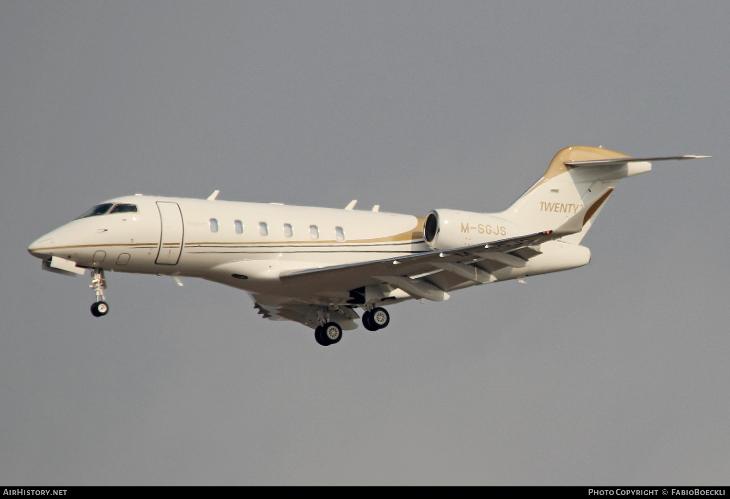 Aircraft Photo of M-SGJS | Bombardier Challenger 350 (BD-100-1A10) | Twenty 27 | AirHistory.net #524890