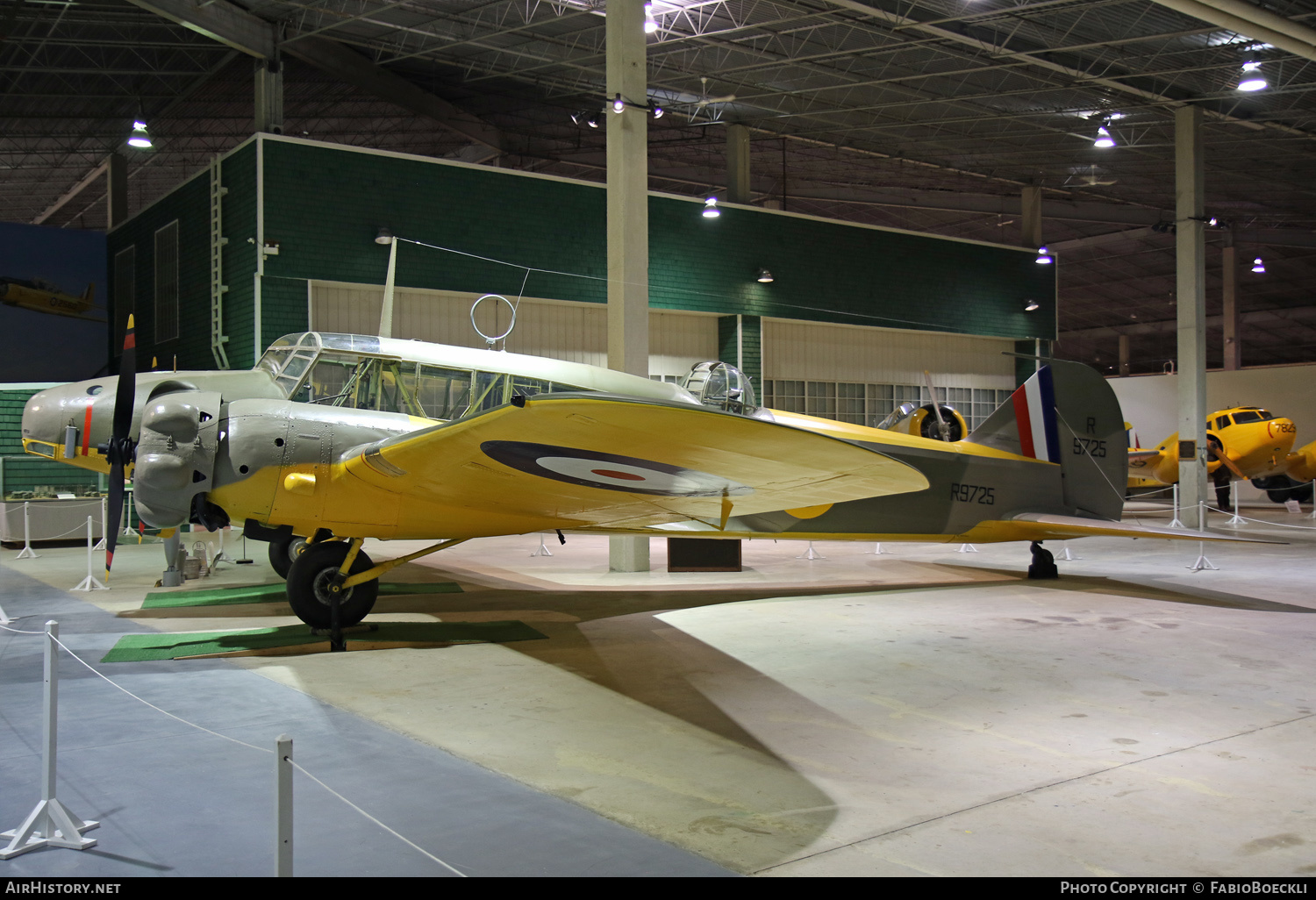 Aircraft Photo of R9725 | Avro 652A Anson I | Canada - Air Force | AirHistory.net #524916