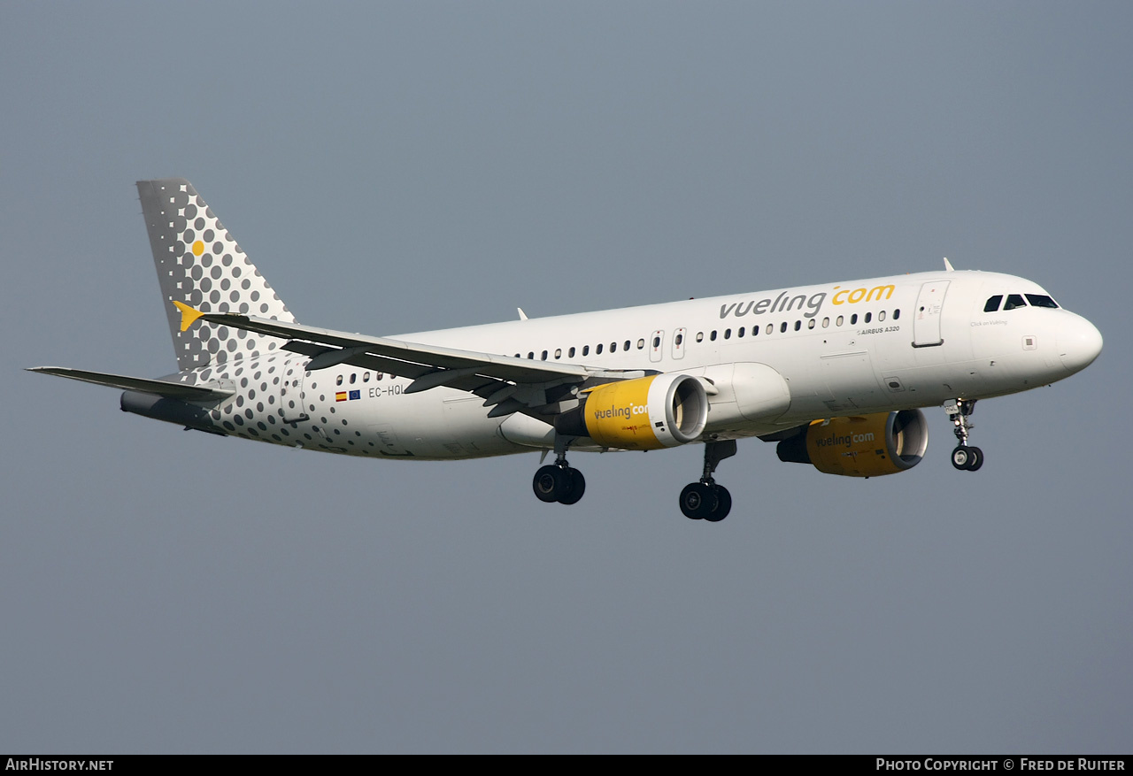 Aircraft Photo of EC-HQL | Airbus A320-214 | Vueling Airlines | AirHistory.net #525007