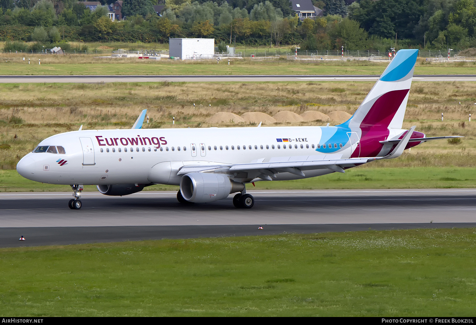 Aircraft Photo of D-AEWE | Airbus A320-214 | Eurowings | AirHistory.net #525053