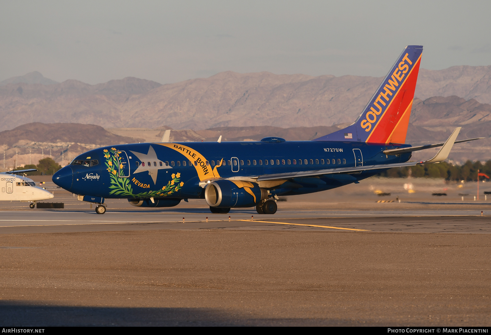 Aircraft Photo of N727SW | Boeing 737-7H4 | Southwest Airlines | AirHistory.net #525076