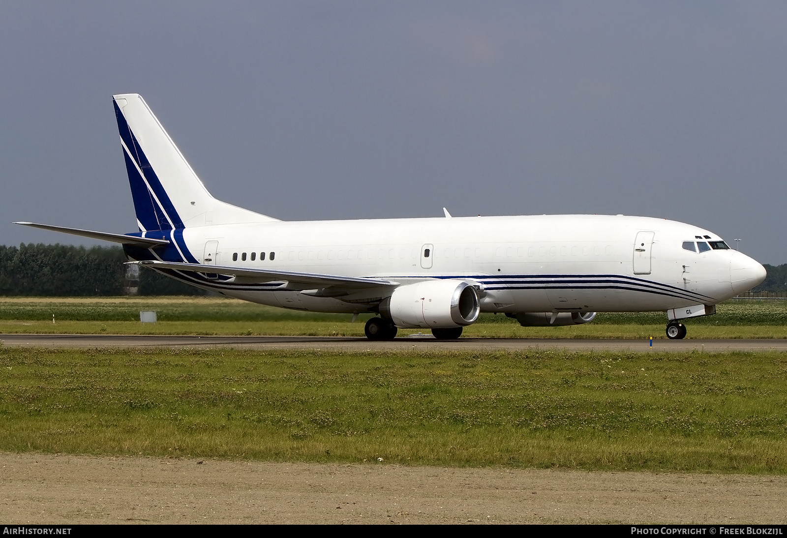 Aircraft Photo of G-JMCL | Boeing 737-322(SF) | AirHistory.net #525097