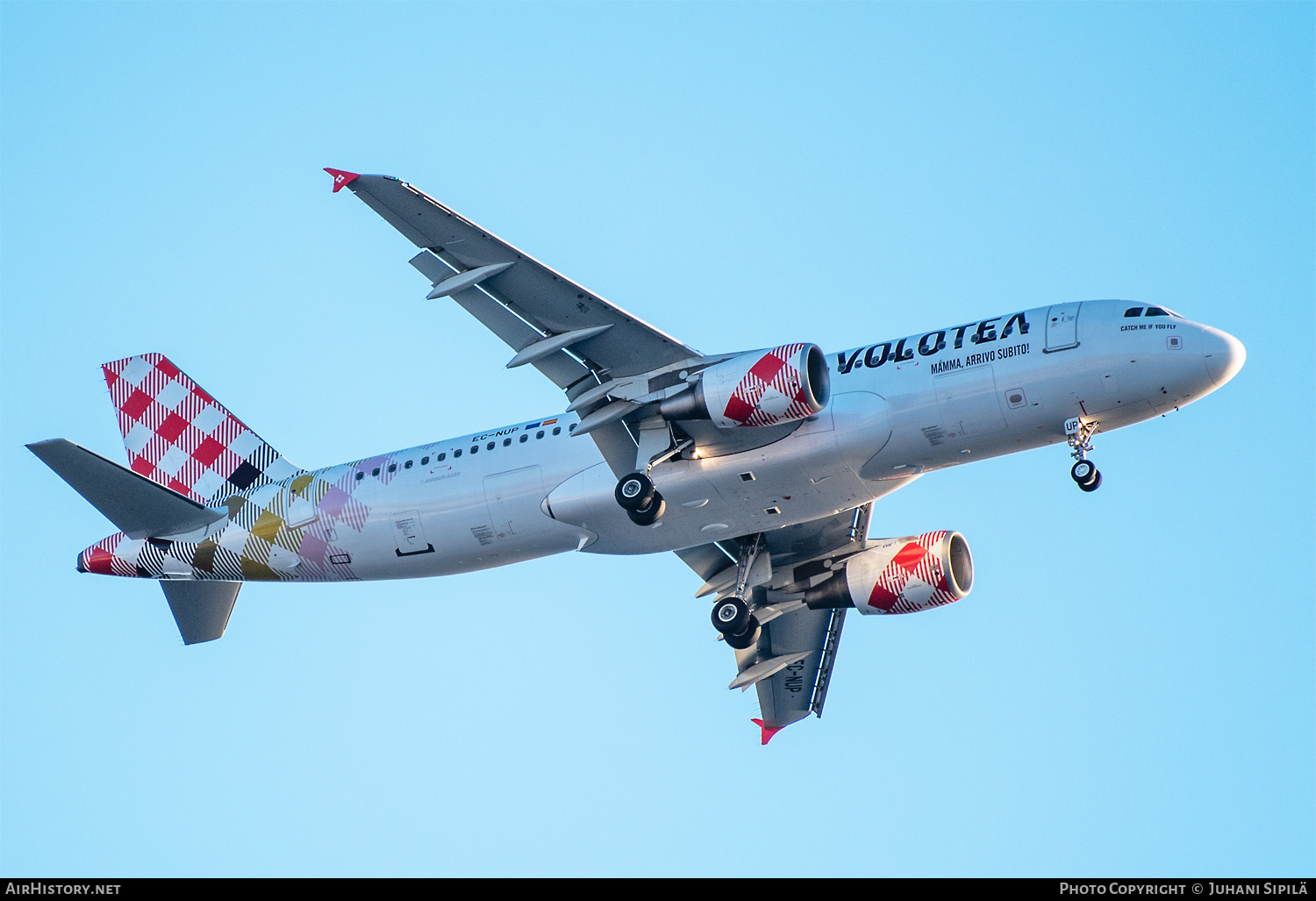 Aircraft Photo of EC-NUP | Airbus A320-214 | Volotea | AirHistory.net #525105