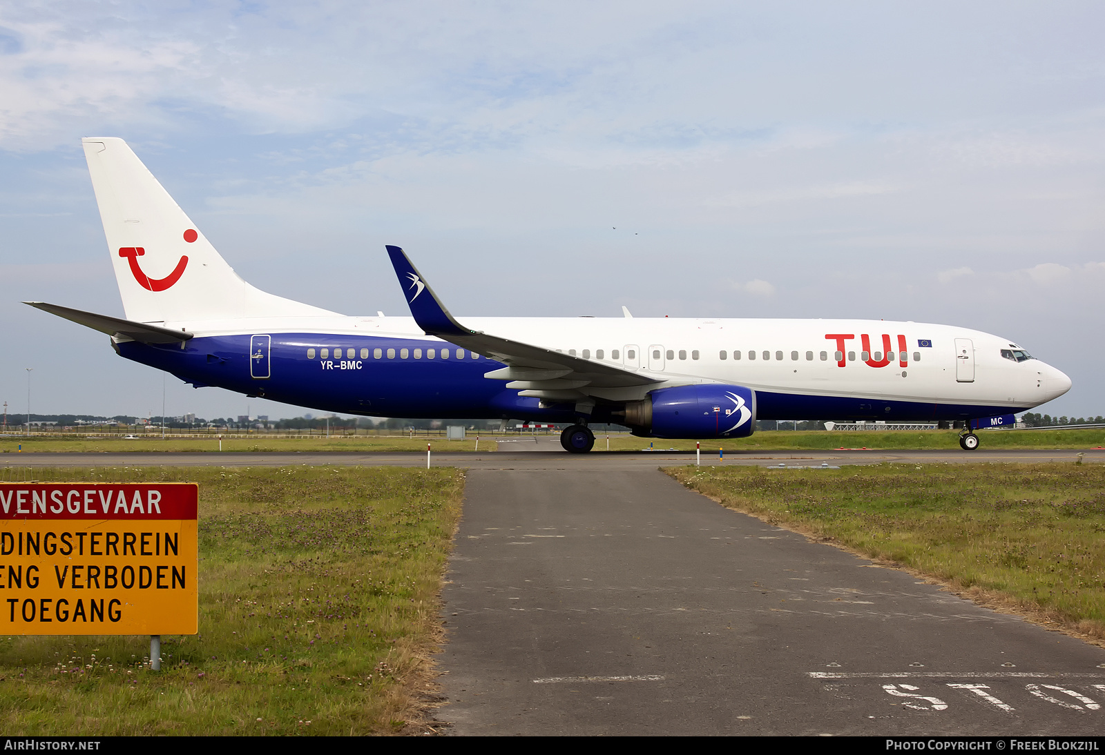 Aircraft Photo of YR-BMC | Boeing 737-85F | TUI | AirHistory.net #525115