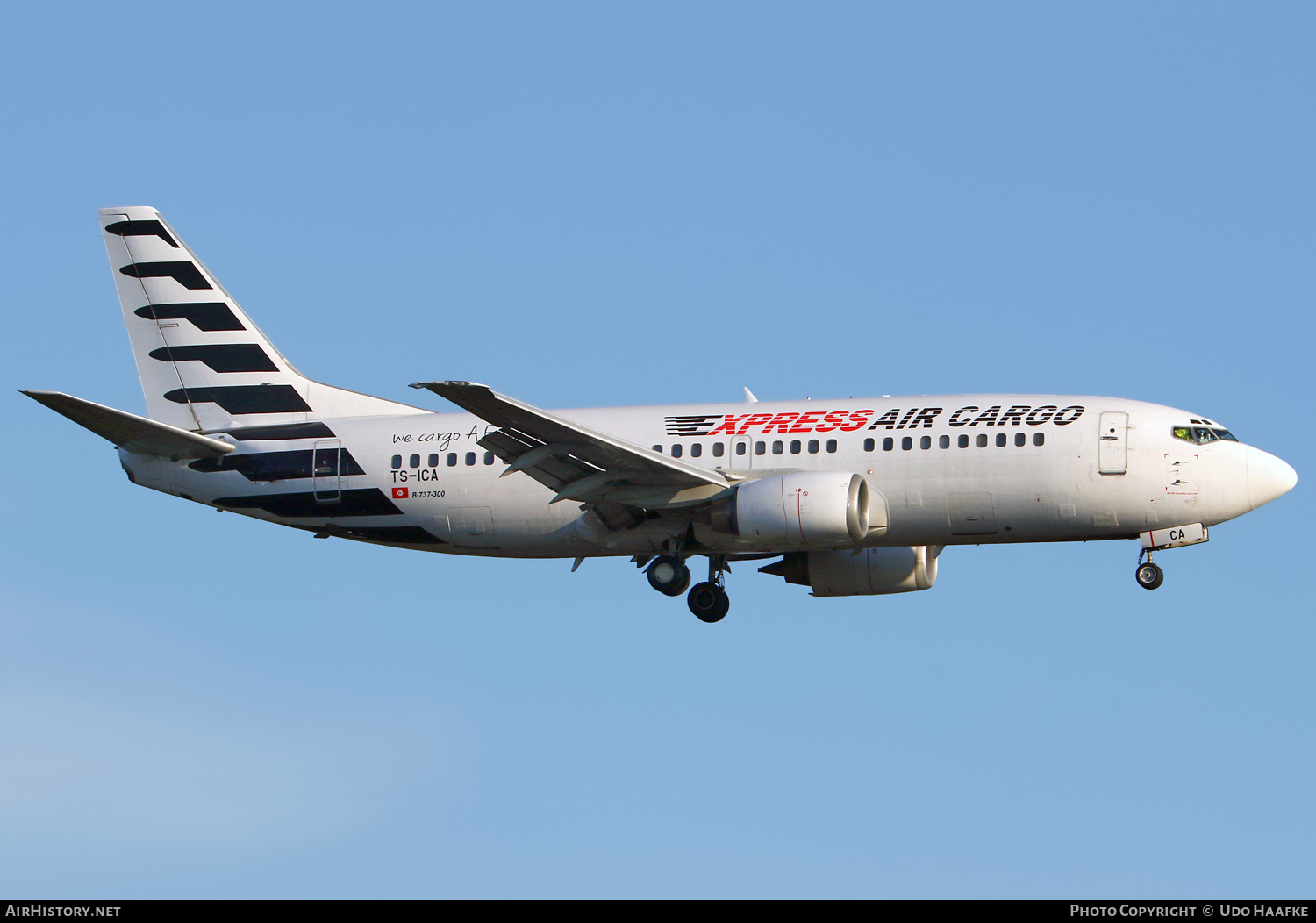 Aircraft Photo of TS-ICA | Boeing 737-330(QC) | Express Air Cargo | AirHistory.net #525205