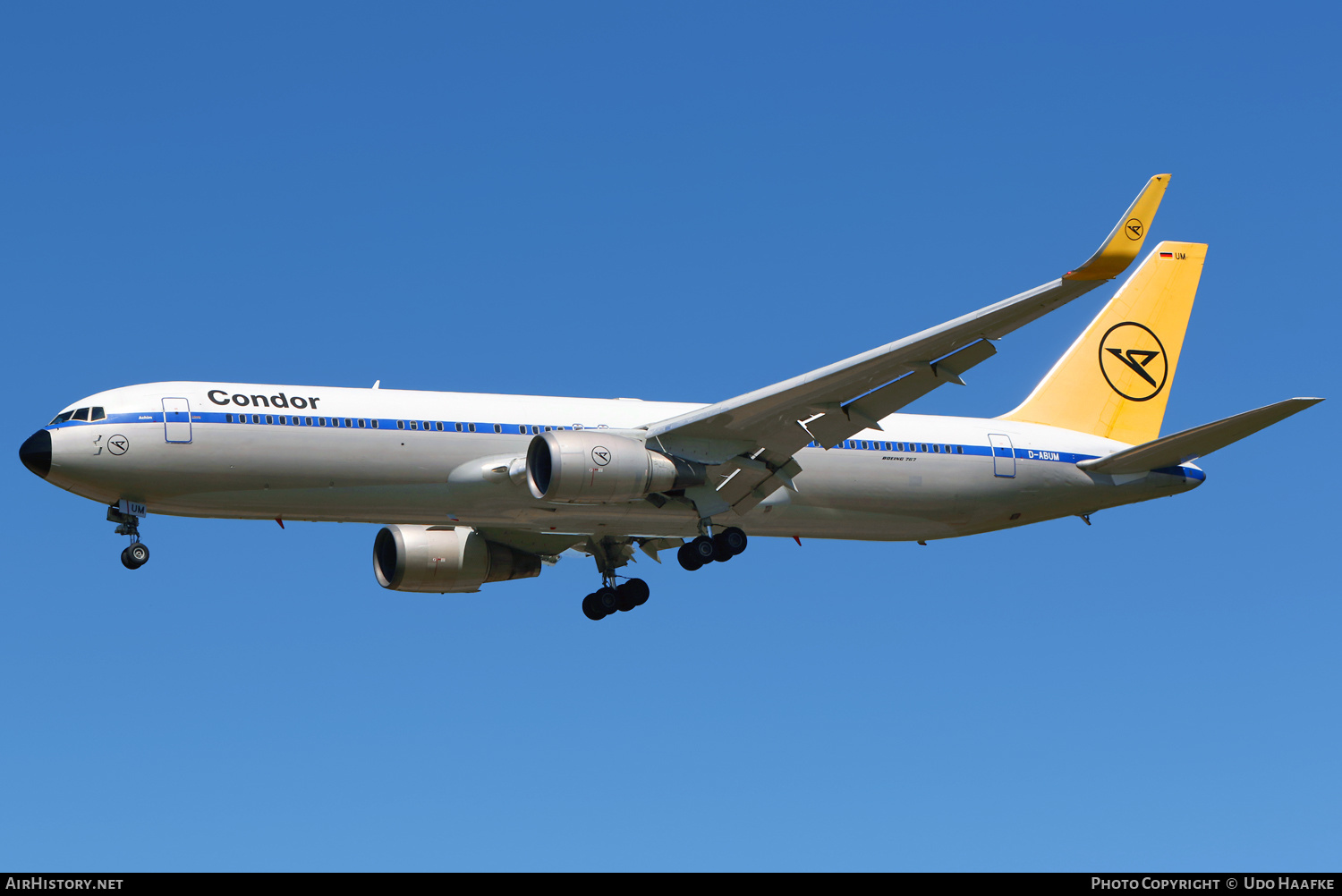 Aircraft Photo of D-ABUM | Boeing 767-31B/ER | Condor Flugdienst | AirHistory.net #525210