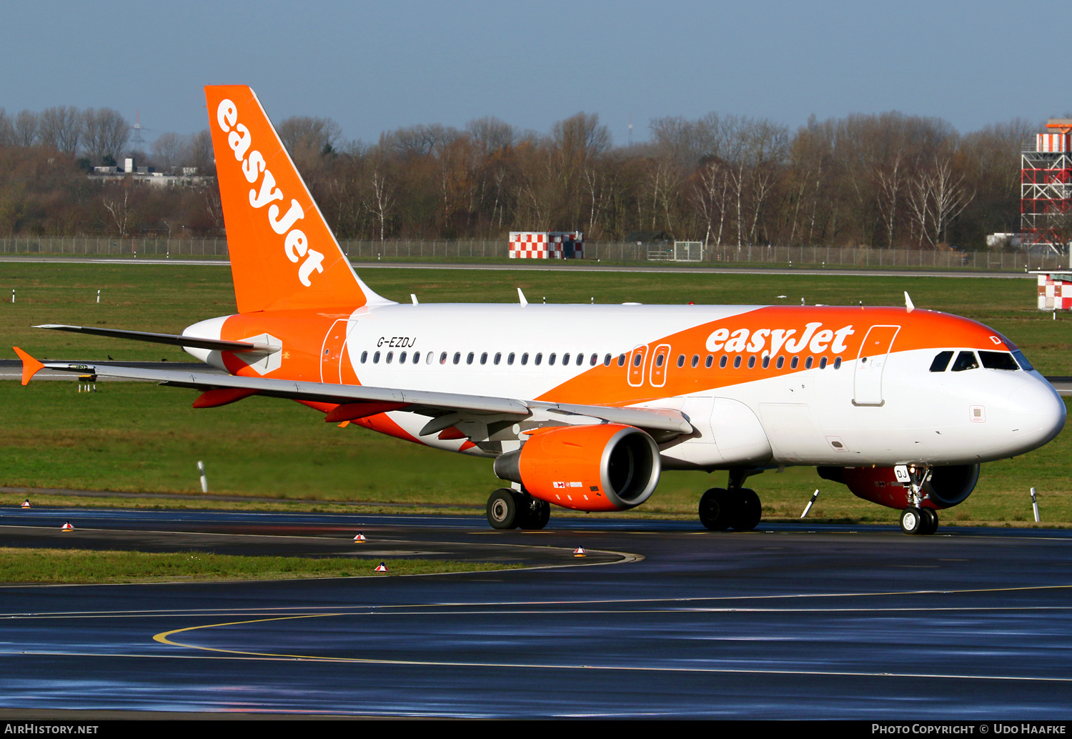 Aircraft Photo of G-EZDJ | Airbus A319-111 | EasyJet | AirHistory.net #525214