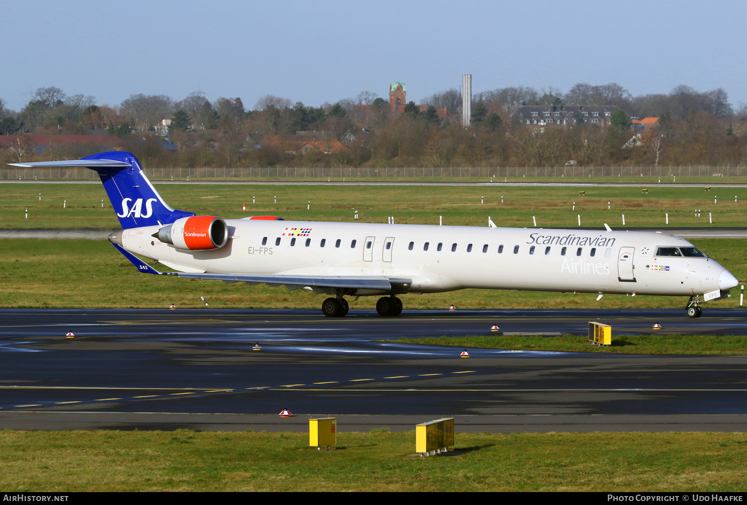 Aircraft Photo of EI-FPS | Bombardier CRJ-900LR (CL-600-2D24) | Scandinavian Airlines - SAS | AirHistory.net #525216