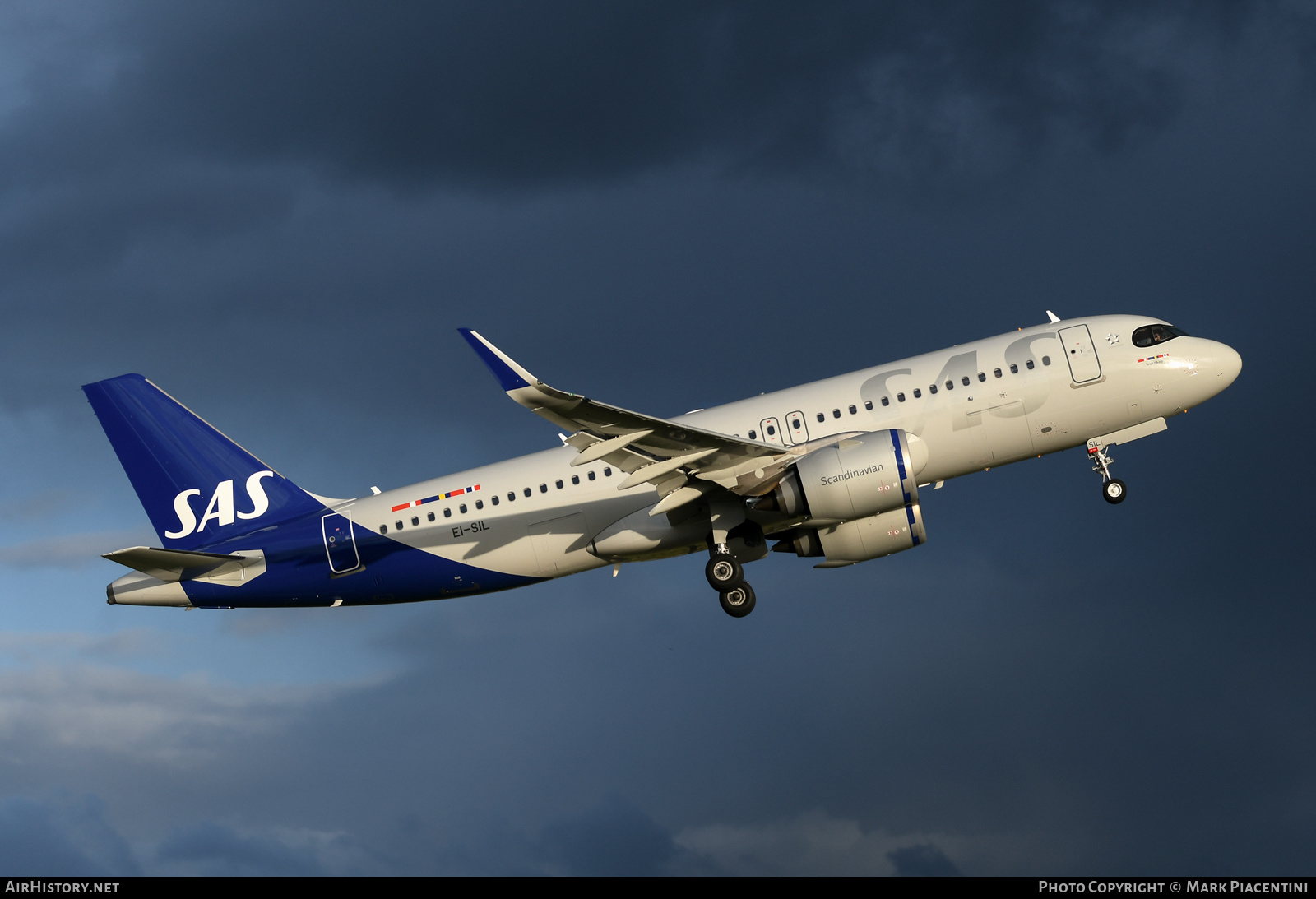 Aircraft Photo of EI-SIL | Airbus A320-251N | Scandinavian Airlines - SAS | AirHistory.net #525257