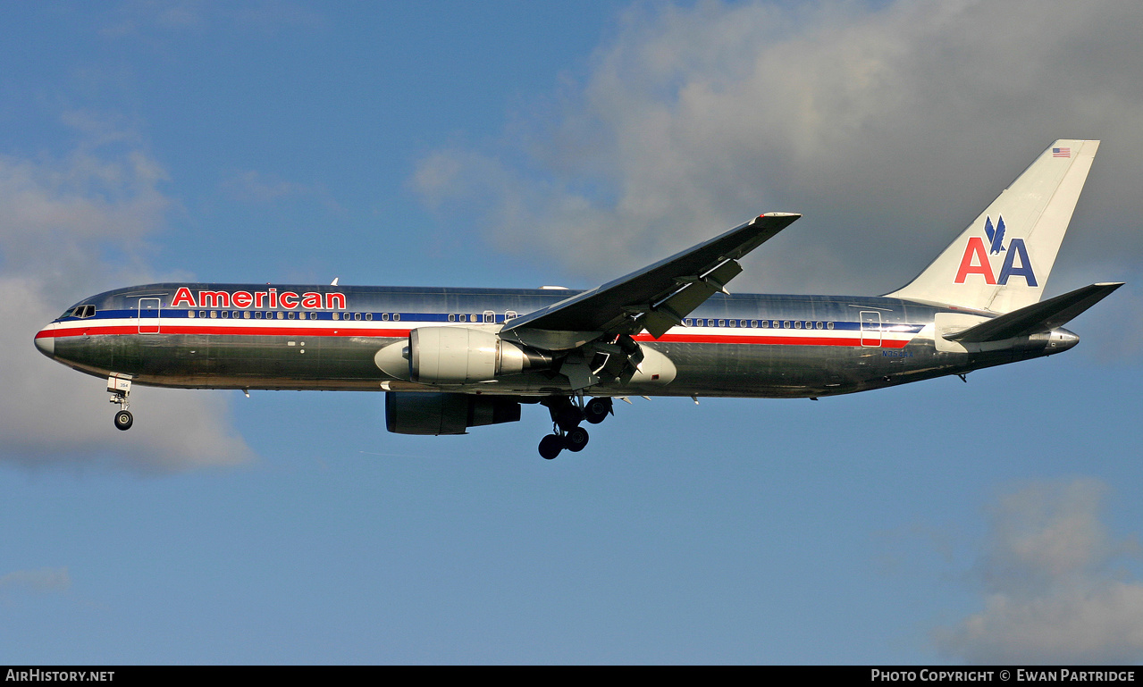 Aircraft Photo of N354AA | Boeing 767-323/ER | American Airlines | AirHistory.net #525325