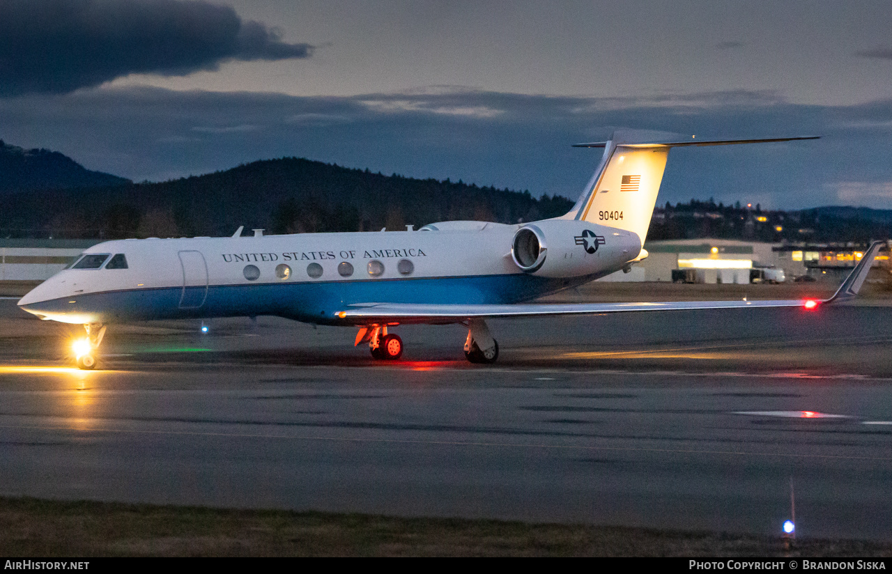 Aircraft Photo of 99-0404 / 90404 | Gulfstream Aerospace C-37A Gulfstream V (G-V) | USA - Air Force | AirHistory.net #525333