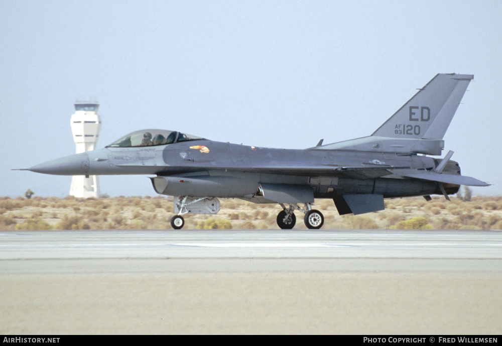 Aircraft Photo of 83-1120 / AF83-120 | General Dynamics F-16ES Fighting Falcon | USA - Air Force | AirHistory.net #525482