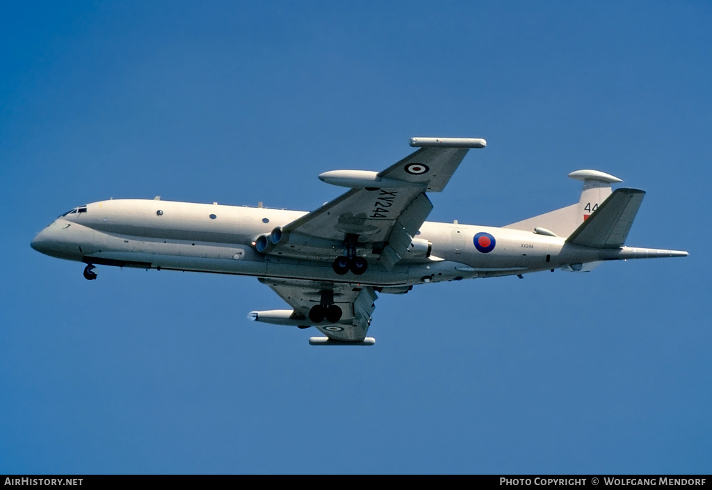 Aircraft Photo of XV244 | Hawker Siddeley HS-801 Nimrod MR.2 | UK - Air Force | AirHistory.net #525619