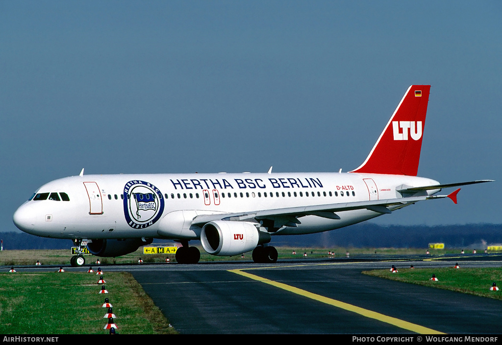 Aircraft Photo of D-ALTD | Airbus A320-214 | LTU - Lufttransport-Unternehmen | AirHistory.net #525626