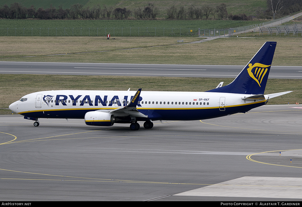 Aircraft Photo of SP-RKF | Boeing 737-800 | Ryanair | AirHistory.net #525810