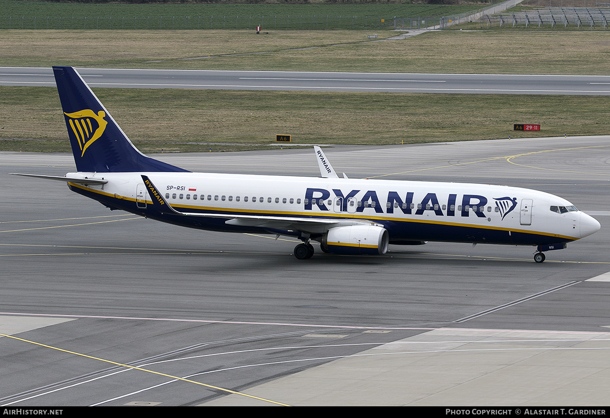 Aircraft Photo of SP-RSI | Boeing 737-800 | Ryanair | AirHistory.net #525811