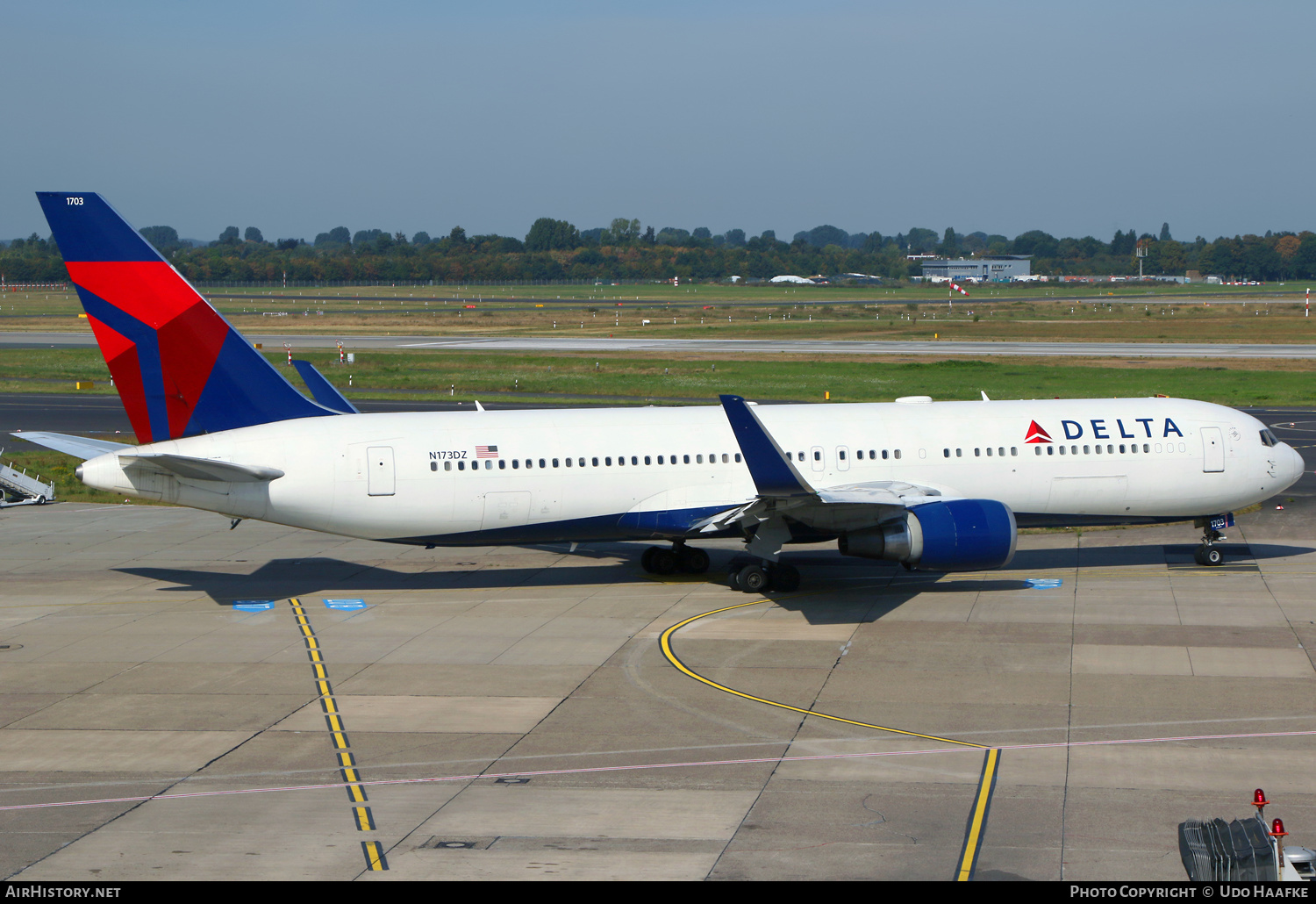 Aircraft Photo of N173DZ | Boeing 767-332/ER | Delta Air Lines | AirHistory.net #525846