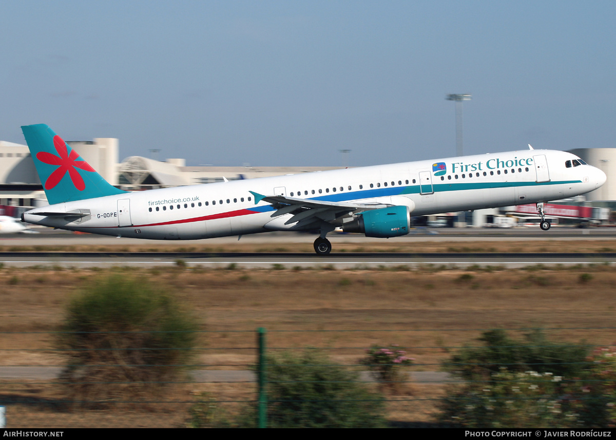 Aircraft Photo of G-OOPE | Airbus A321-211 | First Choice Airways | AirHistory.net #525869