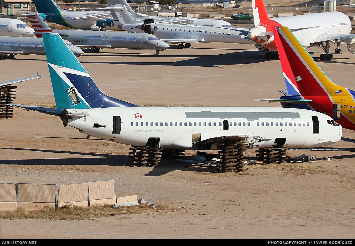 Aircraft Photo of C-FZWS | Boeing 737-76N | WestJet | AirHistory.net #525905