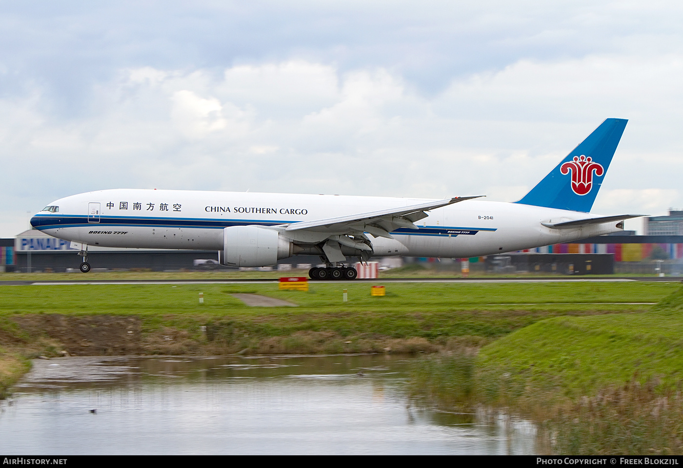 Aircraft Photo of B-2041 | Boeing 777-F1B | China Southern Airlines Cargo | AirHistory.net #525922